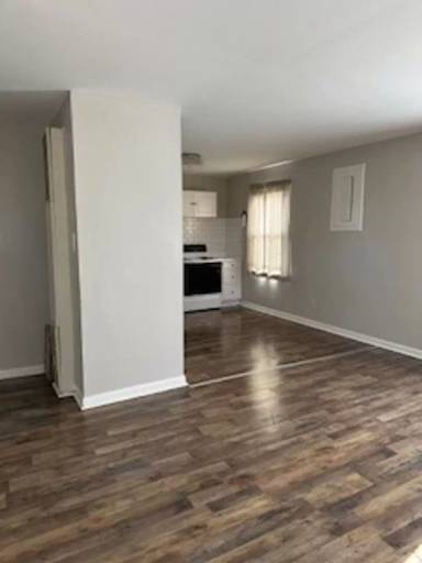 Main picture of 735 Baltimore St