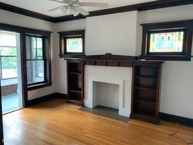 Main picture of 2910 W Eastwood Ave