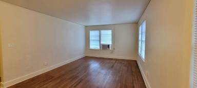 Main picture of 211 NE Boulevard
