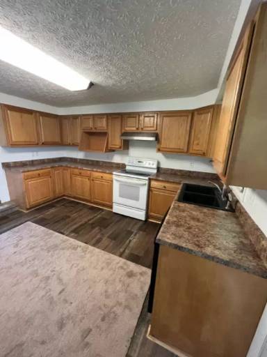 Main picture of 493 Brookside Dr
