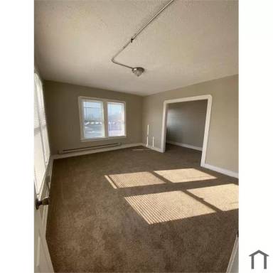Main picture of 15000 Euclid Ave