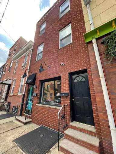 Main picture of 1514 E Passyunk Ave