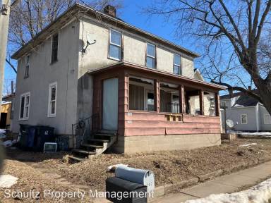 Main picture of 700 702 Main St