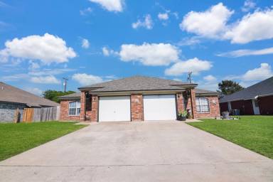 Main picture of 3802 Hitchrock Dr