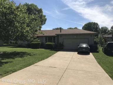 Main picture of 810 N 39th St