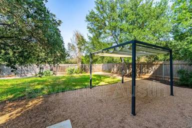 Main picture of 4610 Muskdeer Dr