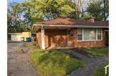 Main picture of 8715 Maryknoll Ave
