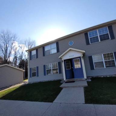 Main picture of 2323 W Osterhout Ave