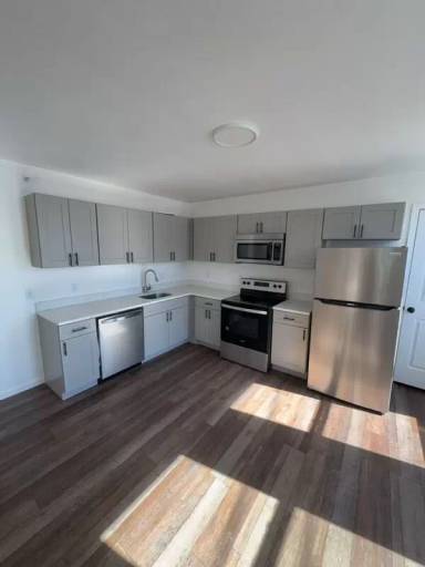 Main picture of 730 N Main St