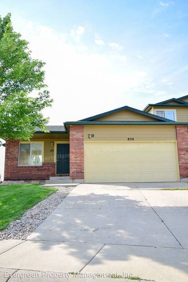 Main picture of 850 S Overland Trl
