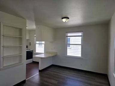 Main picture of 1095 Gillingham Rd - D
