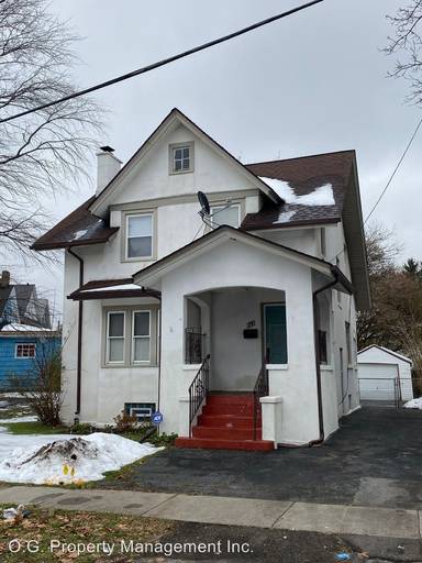 Main picture of 230 Cummings St