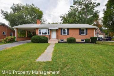 Main picture of 1230 Roanoke Blvd