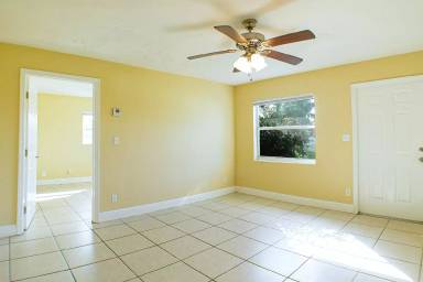 Main picture of 5450 5th Ave