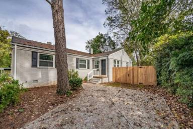 Main picture of 5213 Valley Stream Rd