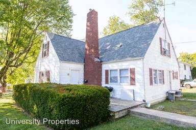 Main picture of 219 E 19th St