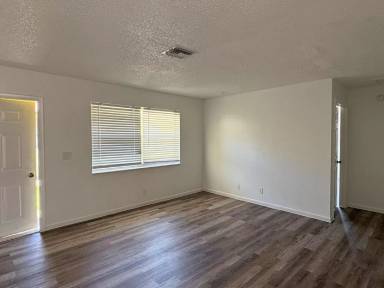 Main picture of 312 Mockingbird Ln