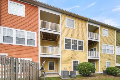 Main picture of 9046 Parlor Dr