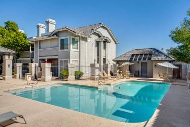 Main picture of 2910 W Marconi Ave