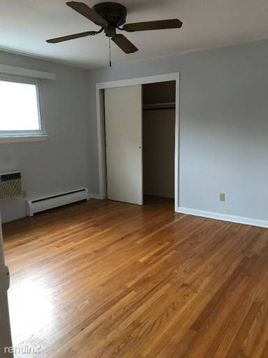 Main picture of 550 Whitney Ave