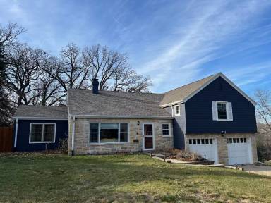 Main picture of 720 56th St