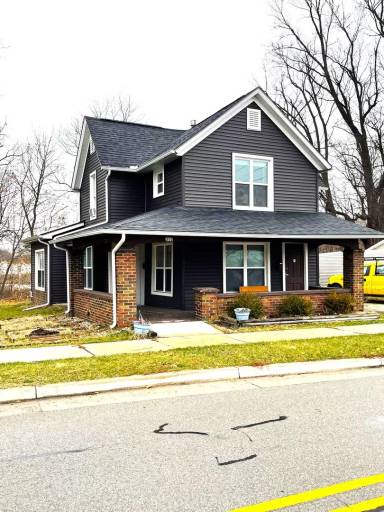 Main picture of 313 N 1st St
