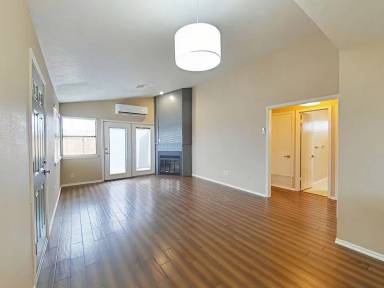 Main picture of 6807 NW Willow Springs Dr