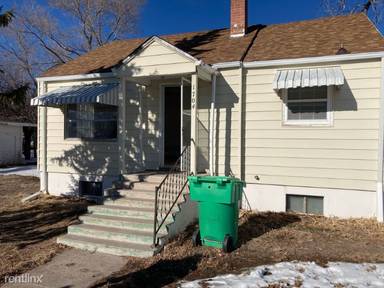 Main picture of 1704 Elm St