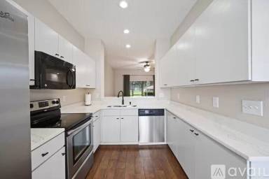 Main picture of 18505 Pebble Lake Ct