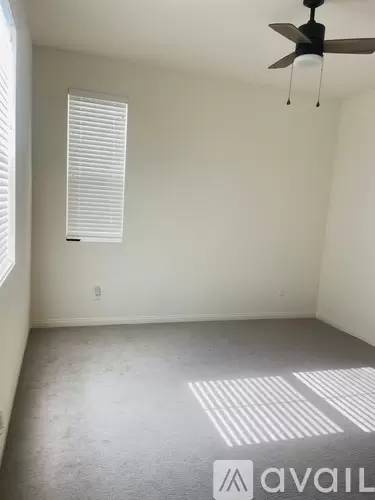 Main picture of 1937 Pomegranate St