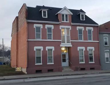 Main picture of 710 W 3rd St