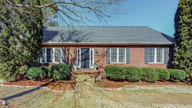 Main picture of 7444 Penngrove Ln
