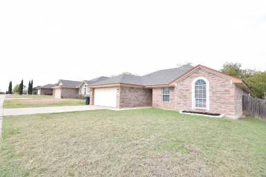 Main picture of 3905 Bade Dr