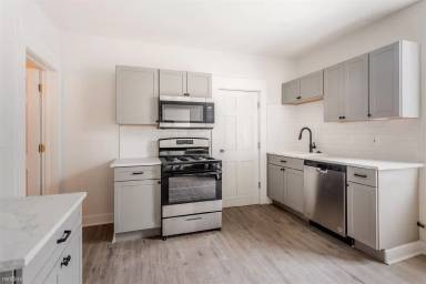 Main picture of 1126 McKinstry St