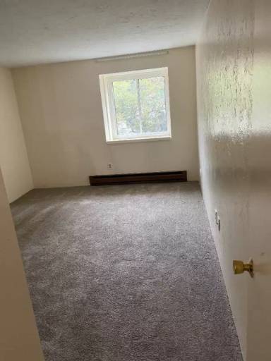 Main picture of 20 Erick Rd