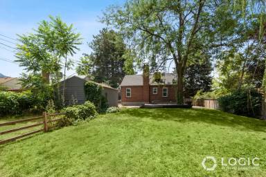Main picture of 1213 E Lorraine Dr
