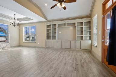 Main picture of 4309 Erato St