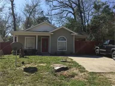 Main picture of 106 Graham Trl