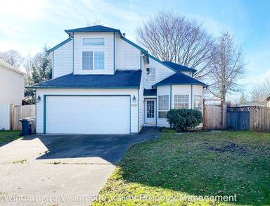 Main picture of 2887 NE Conser St