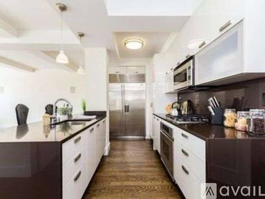 Main picture of The Greystone
