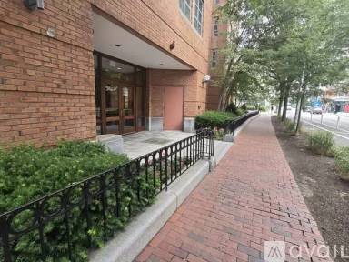Main picture of 931 Massachusetts Ave
