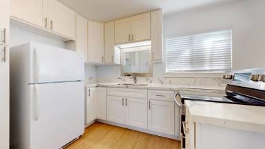 Main picture of 2201 Manhattan Ave