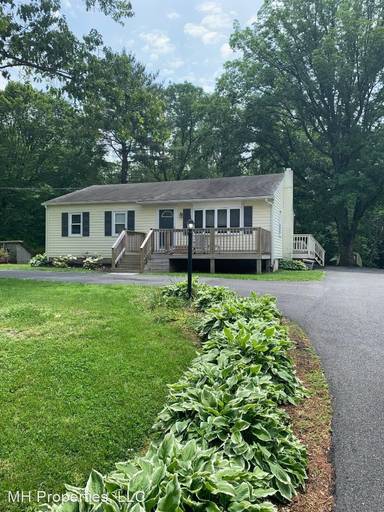 Main picture of 729 Walters Mill Rd