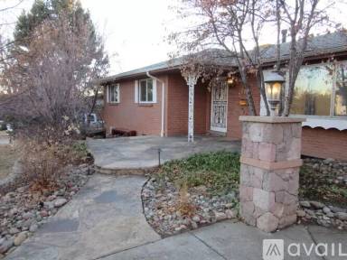 Main picture of 2727 S Benton St