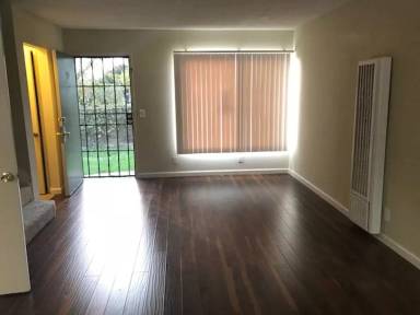 Main picture of 254 E Washington Blvd