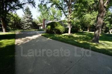 Main picture of 9 Cherry Vale Dr