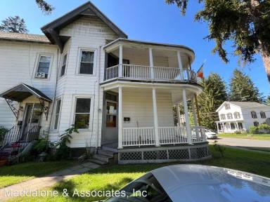 Main picture of 72 Pinewoods Ave