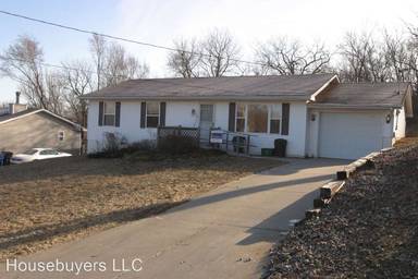 Main picture of 2131 SE 8th St
