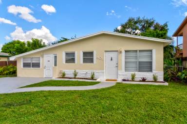Main picture of 401 SW 68th Ave