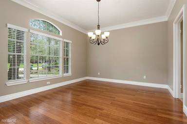 Main picture of 110 Winding Creek Pl